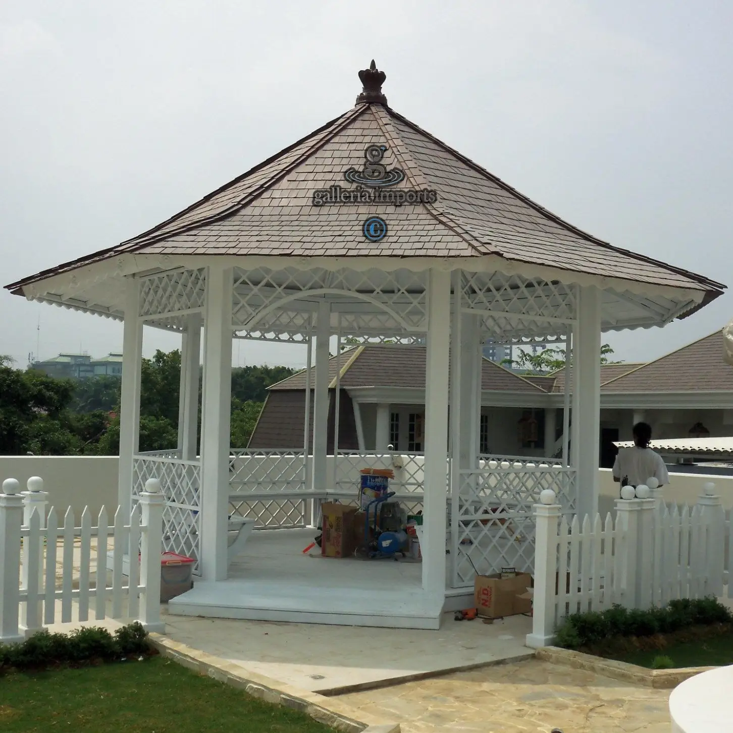Gazebo Bengkirai Wood Octagonal Diameter 5 Meters With Bench